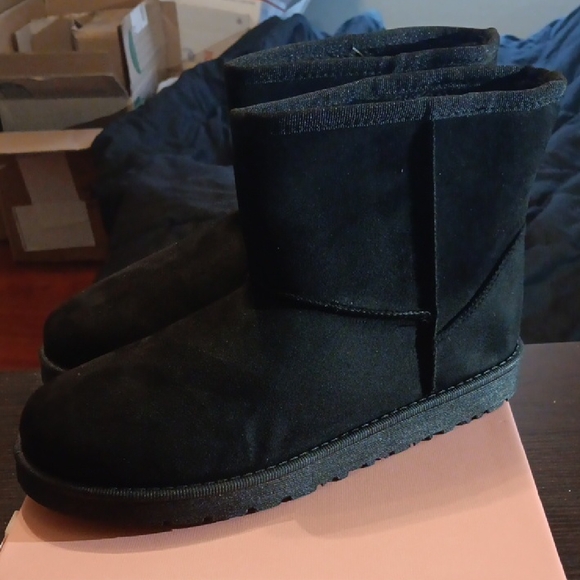 Josiny Womens Black Boots With Fur Inside Size 10 NWT & BOX - Picture 2 of 8
